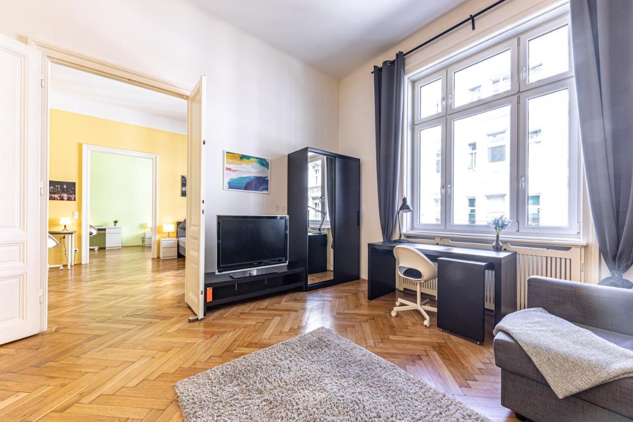 The Hub Vienna By Jr City Apartments Экстерьер фото