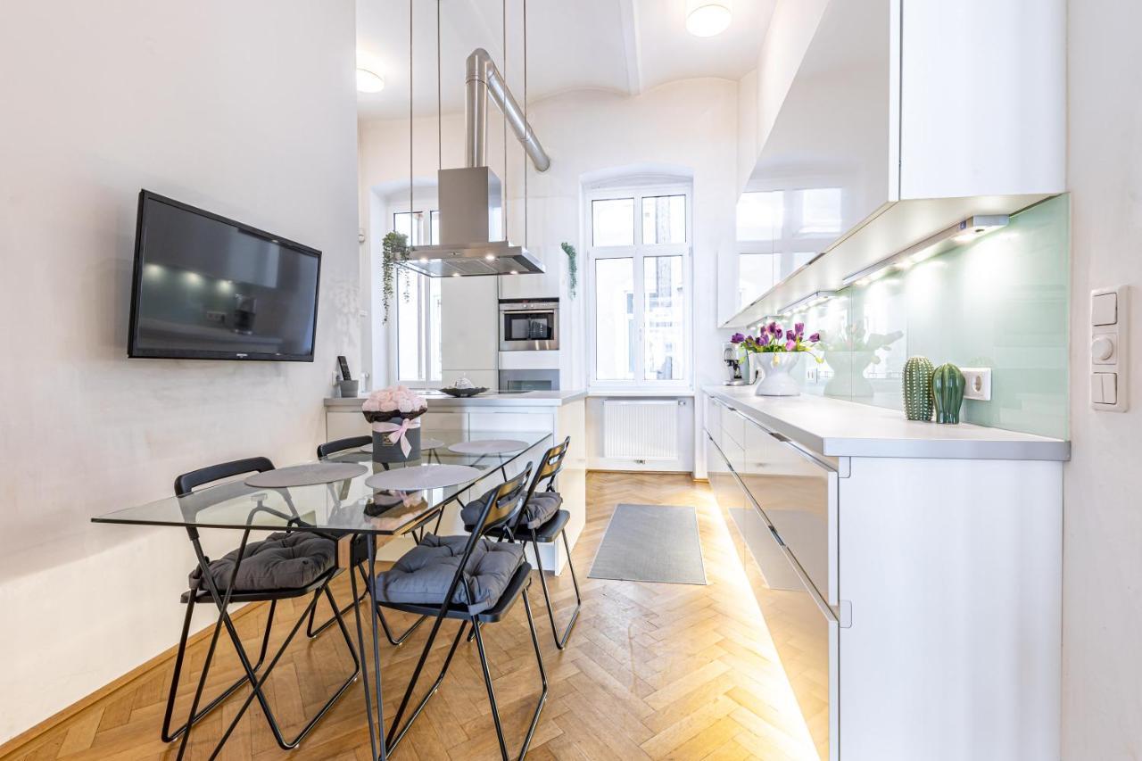 The Hub Vienna By Jr City Apartments Экстерьер фото