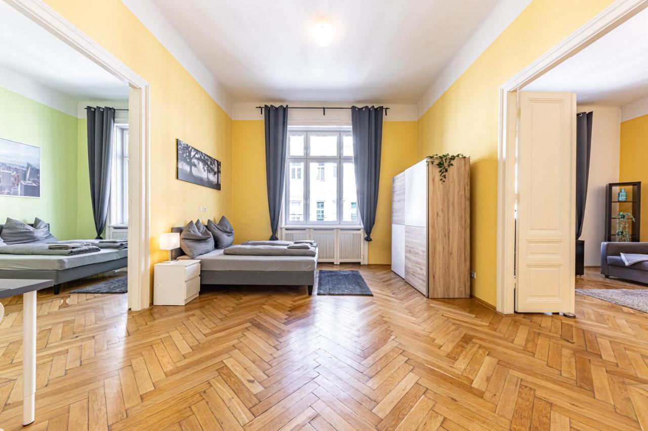 The Hub Vienna By Jr City Apartments Экстерьер фото